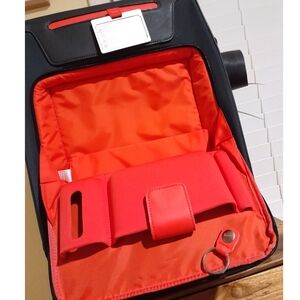 SOLD🟠🟠🟠🟠🟠🟠Vintage Nike MMIV Carry On Messenger Bag Gray Red Black